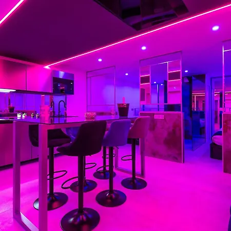 Design Luxe - Parking - Terrasse - Port Nature Village Naturiste *